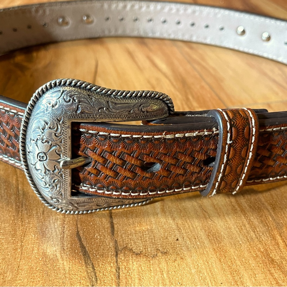 Nocona boys/men western belt size 28
